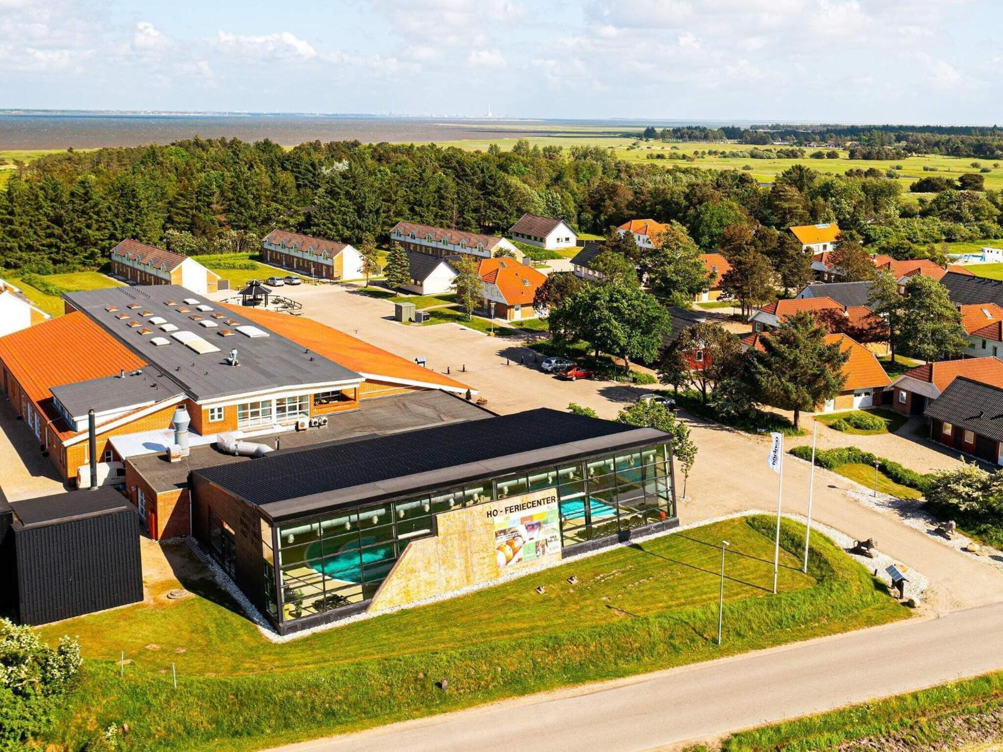 6 Person Holiday Home On A Holiday Park In Bl Vand Blavand Exterior photo